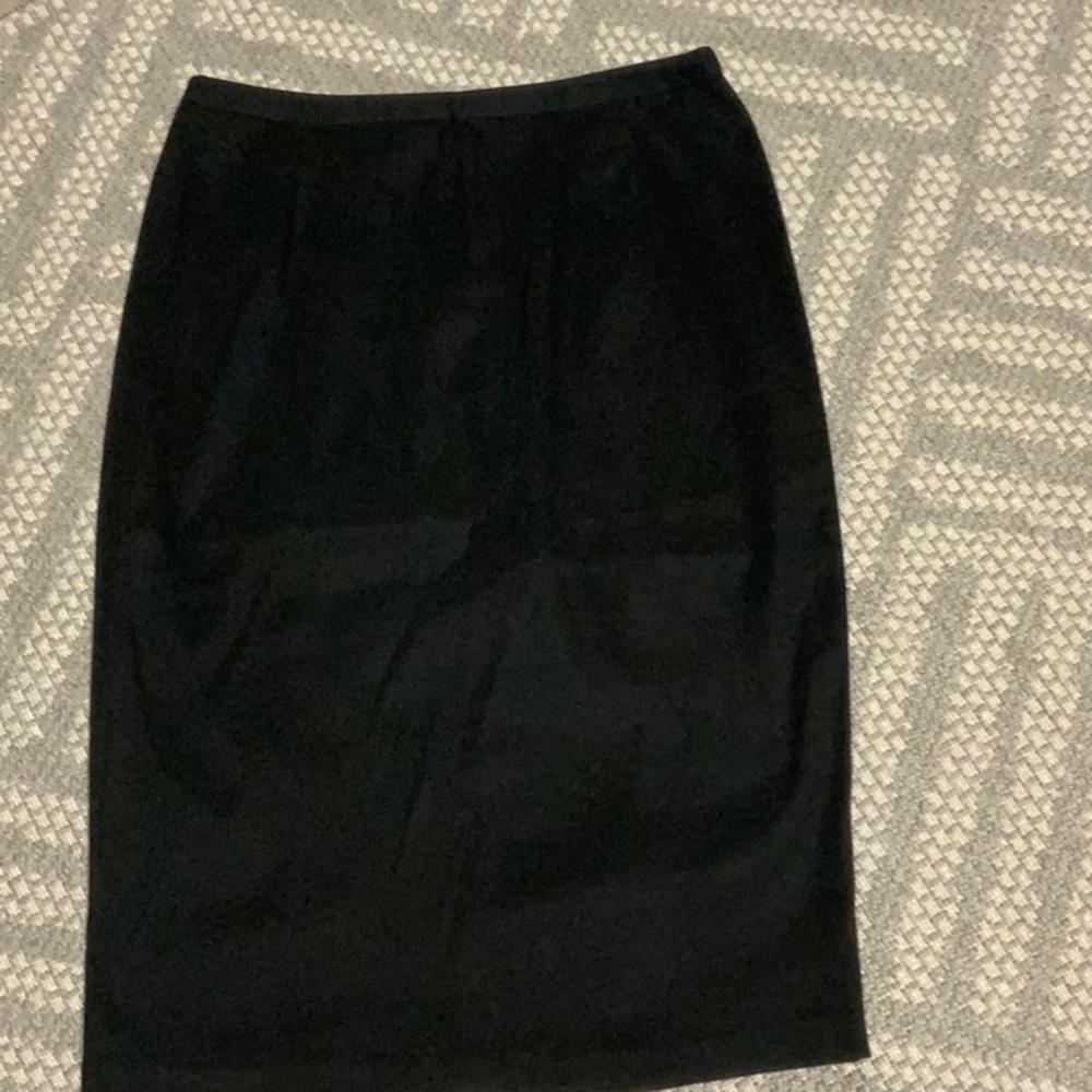 Women’s Laundry by Shelli Segal skirt